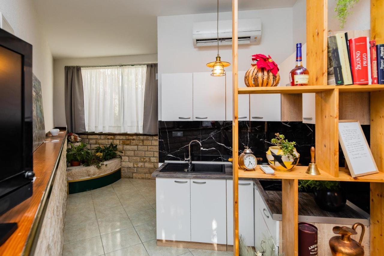 Glicinia Apartment Sibenik Exterior photo